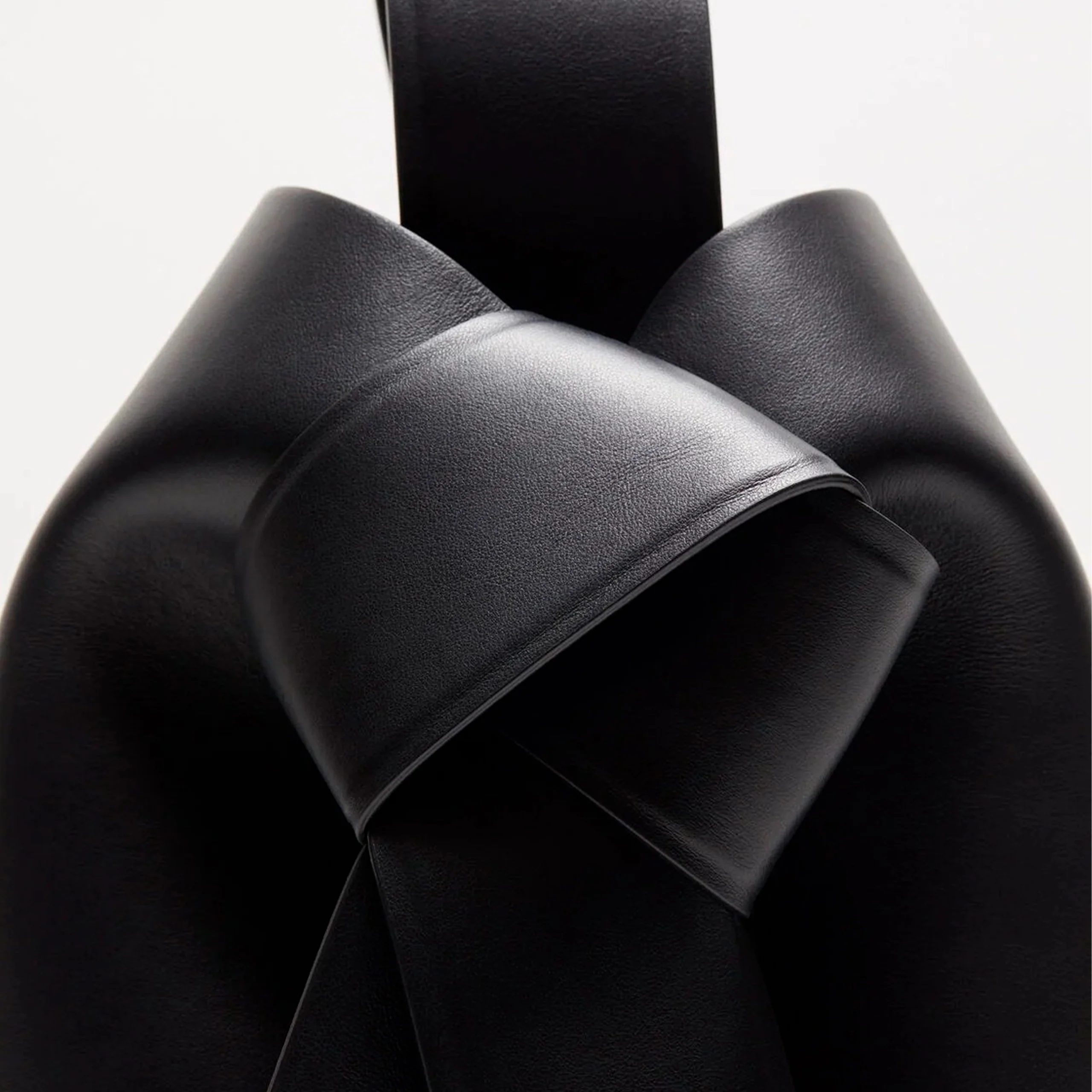 Musubi Midi Shoulder Bag (Black) - Image 4